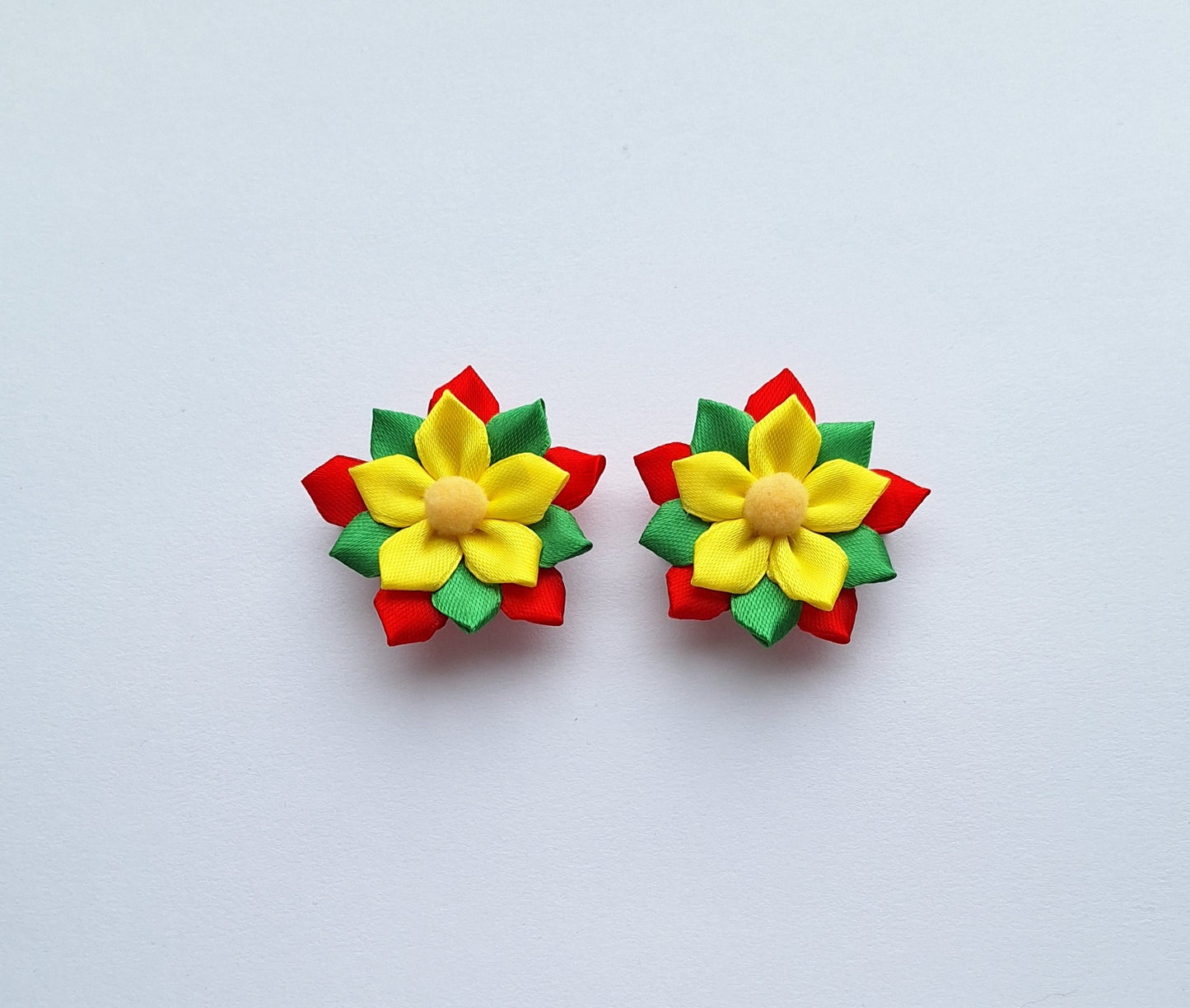 Sagučiai į plaukus - trispalvė.