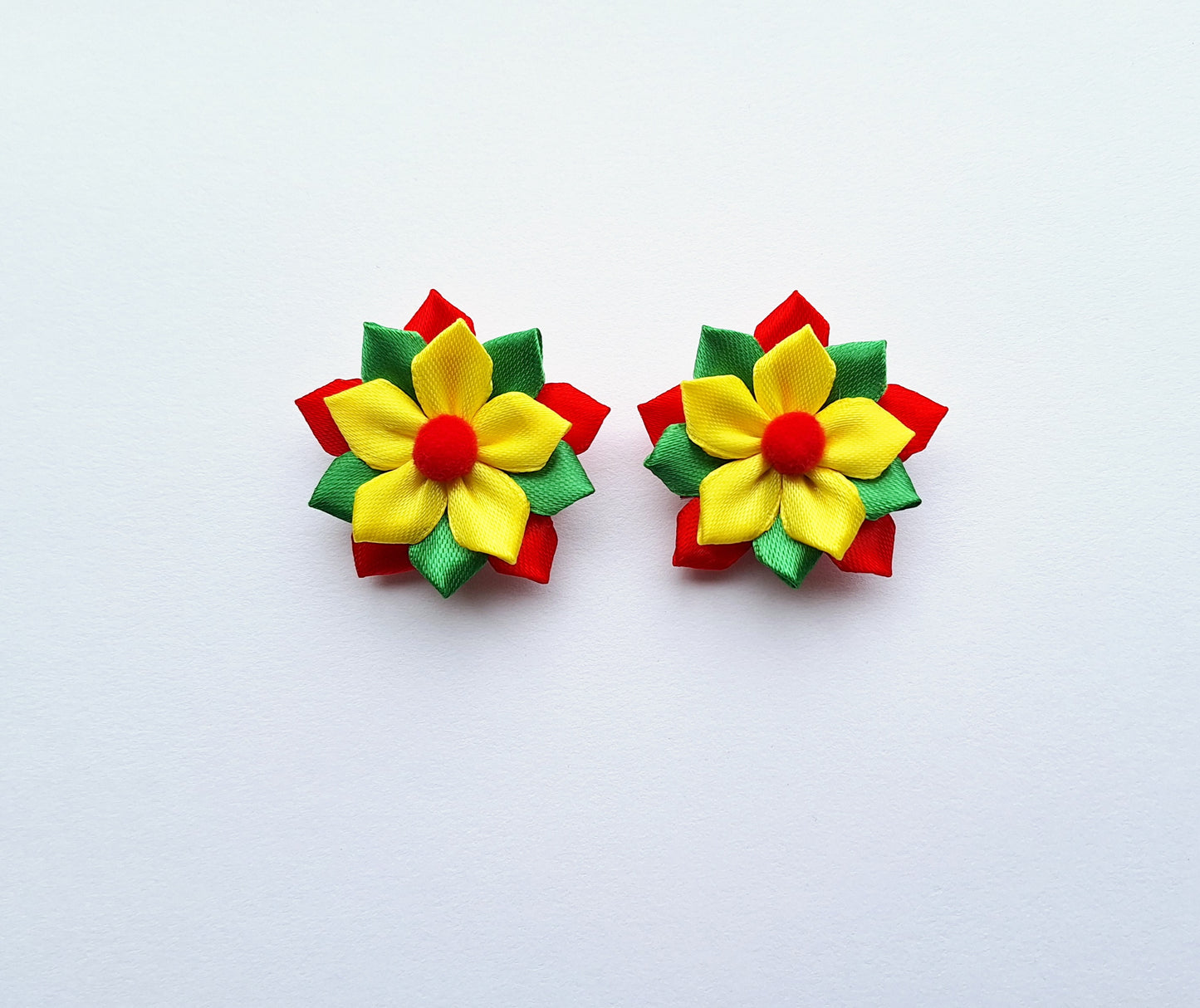 Sagučiai į plaukus - trispalvė.