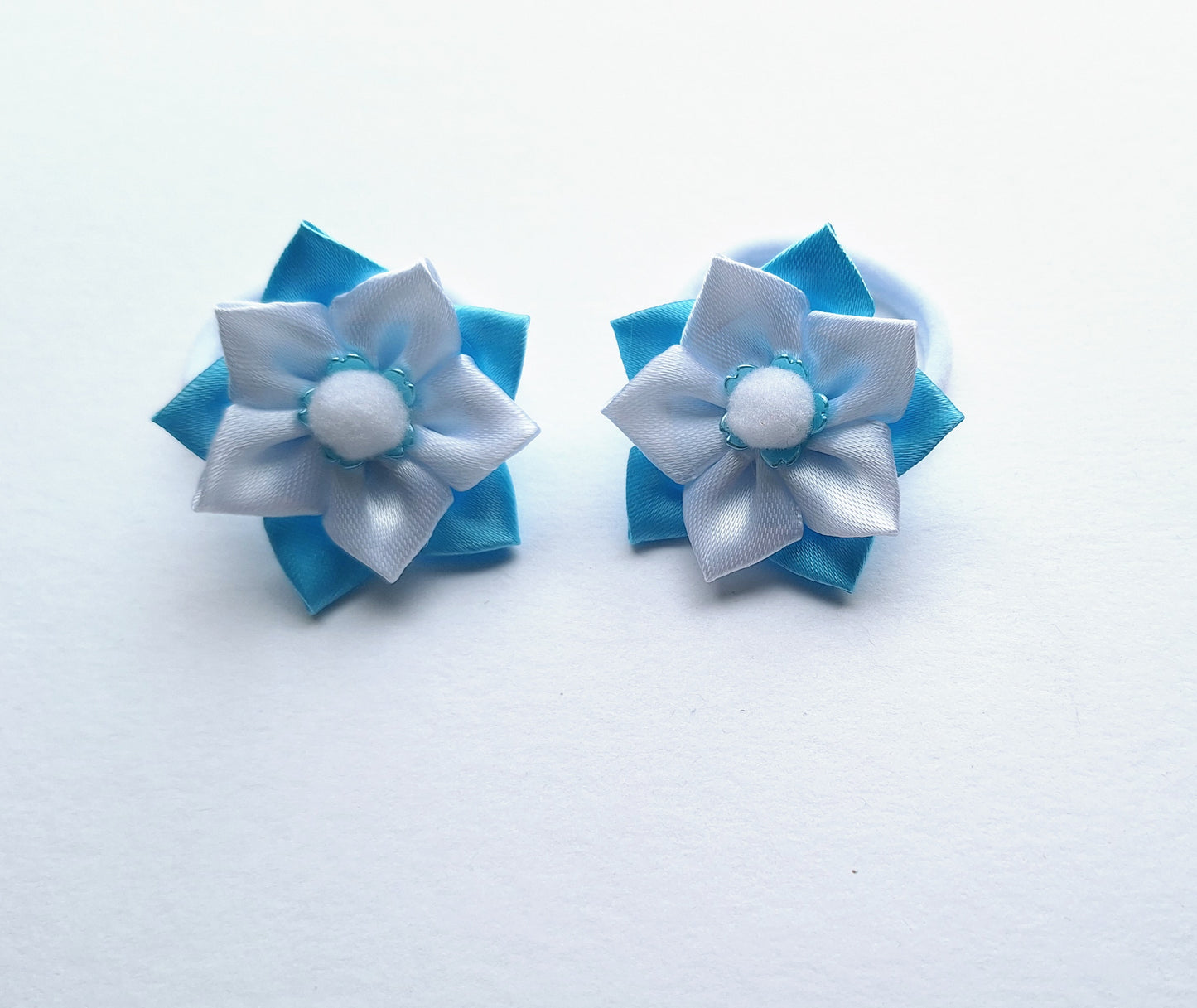 Gumytės į plaukus.