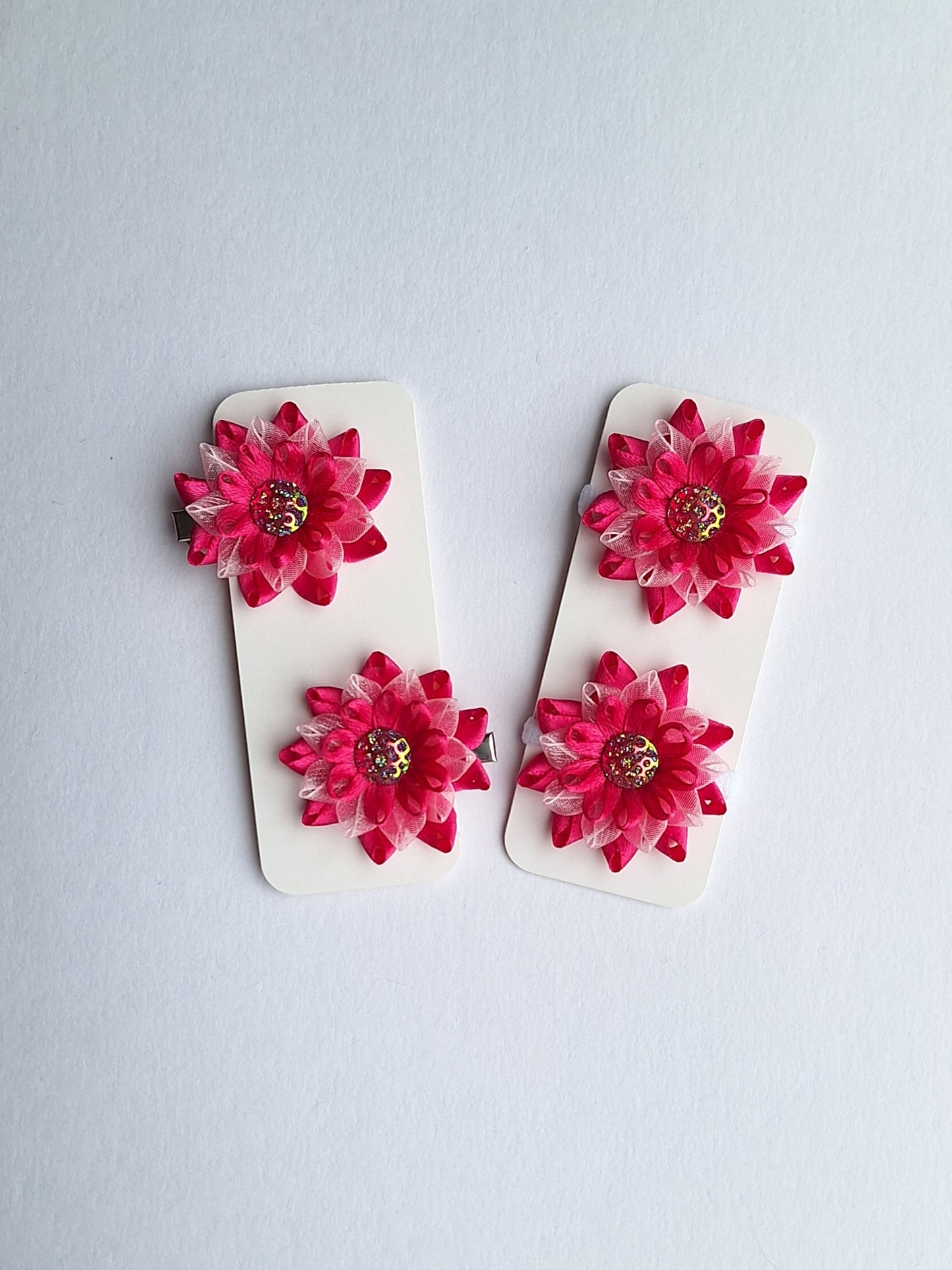 Sagučiai ir gumytės į plaukus.