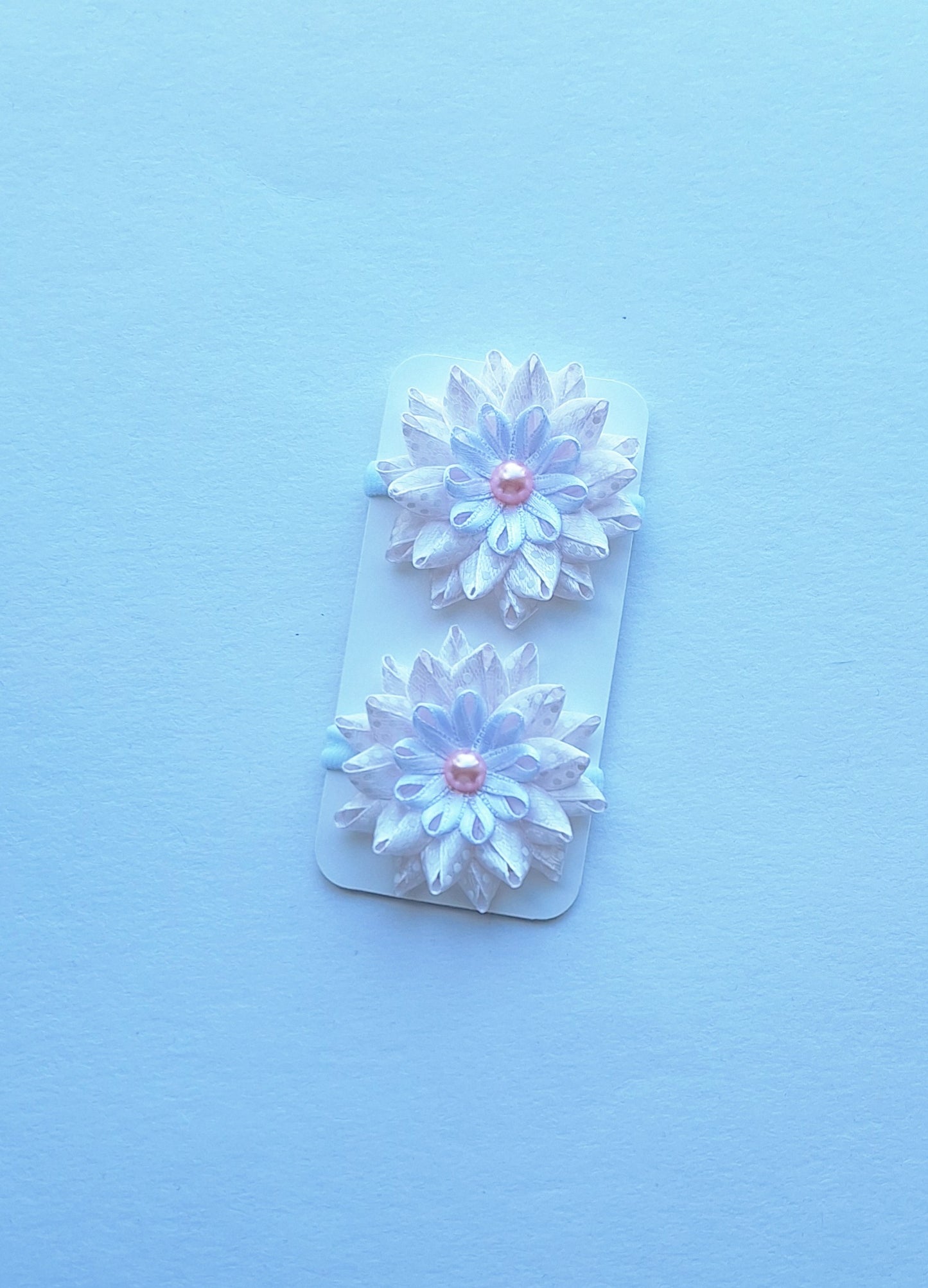 Gumytės į plaukus.