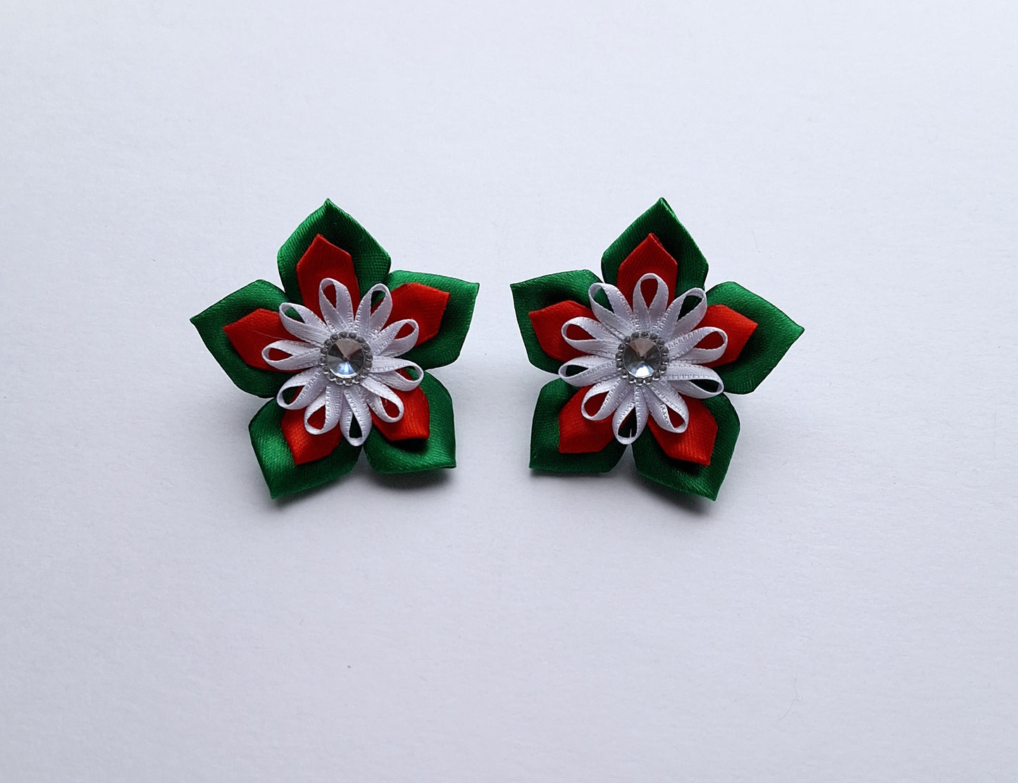 Gumytės į plaukus.