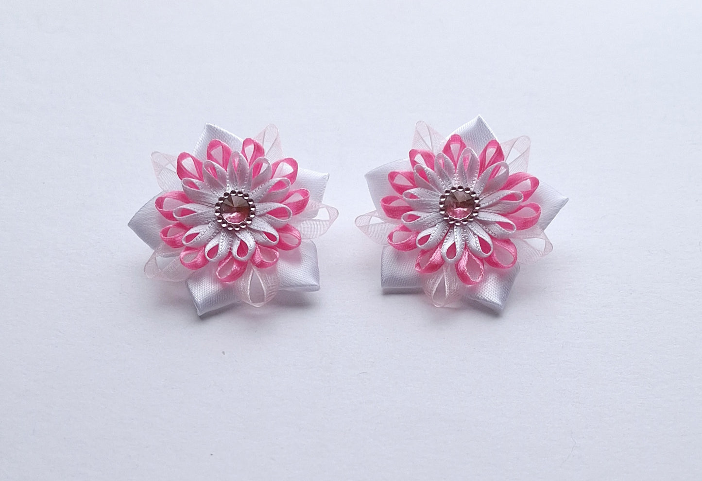 Gumytės į plaukus.