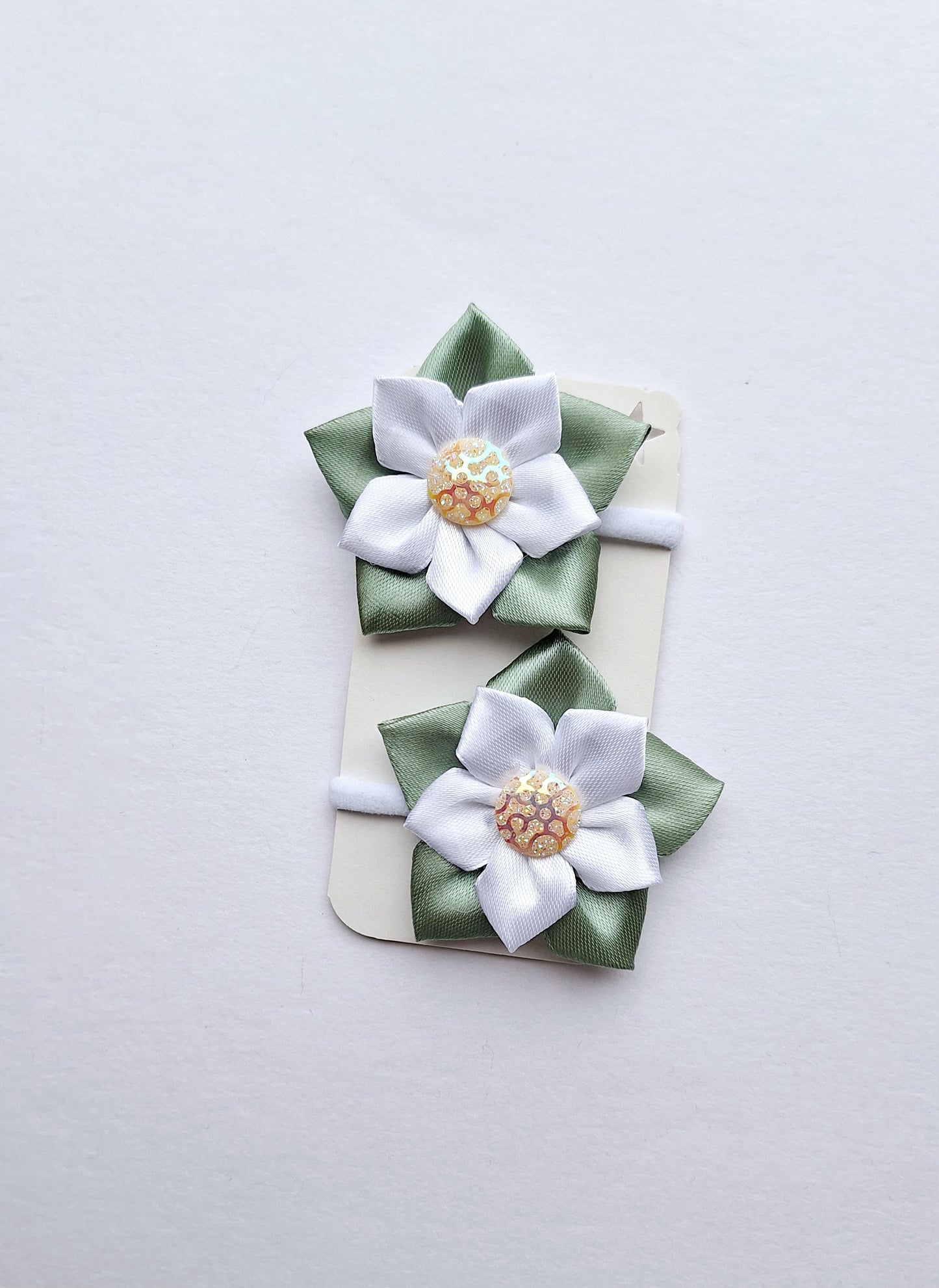 Gumytės į plaukus.