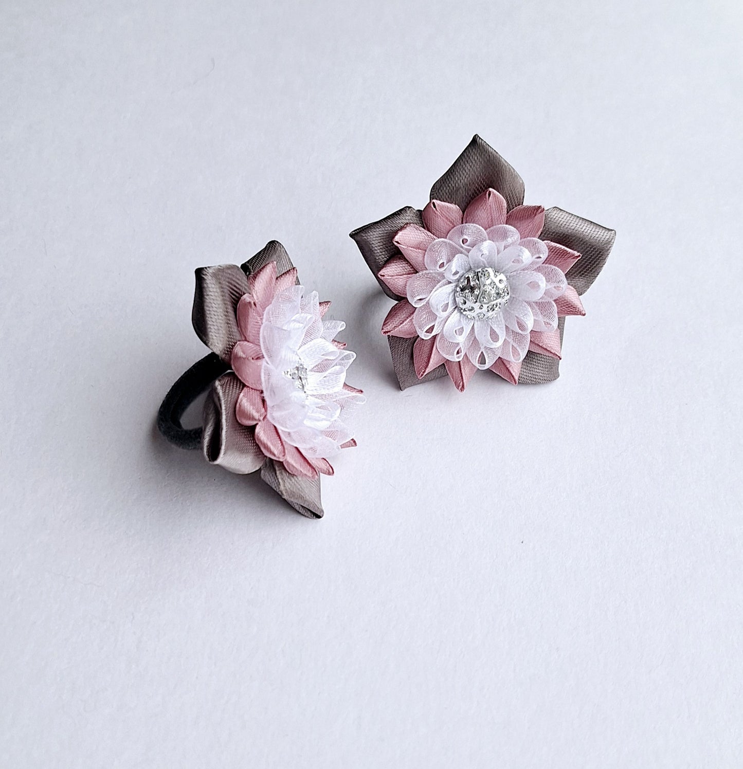 Gumytės į plaukus.