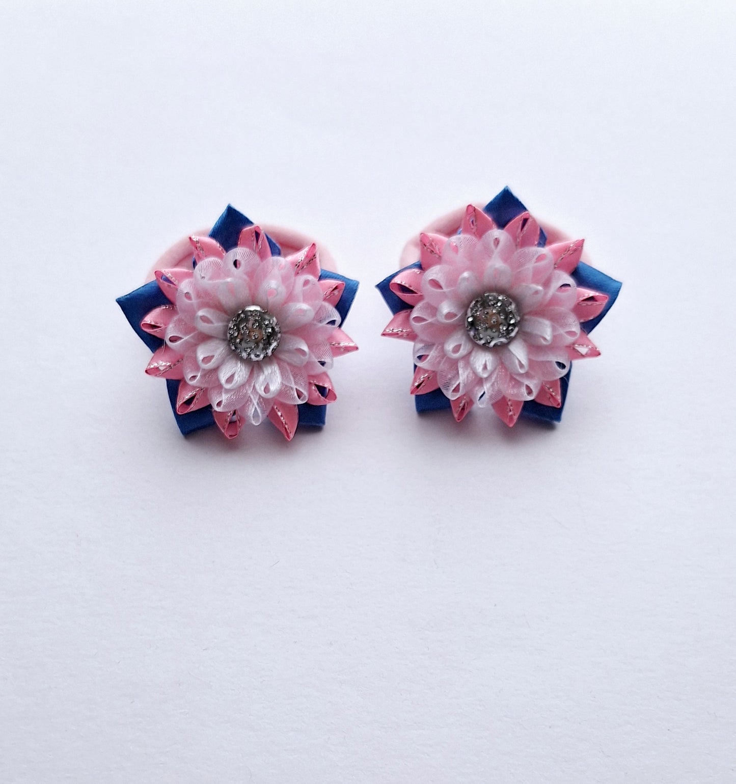 Gumytės į plaukus.