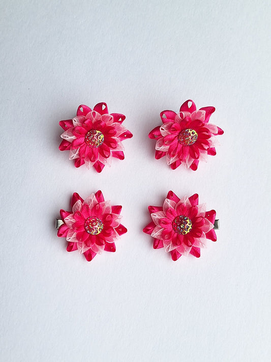 Sagučiai ir gumytės į plaukus.