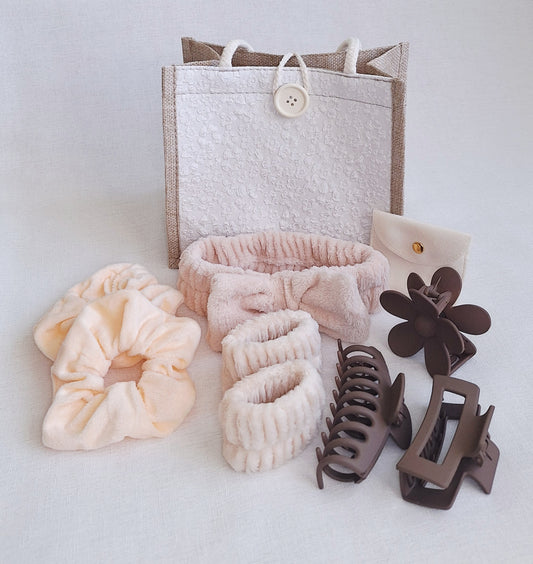 Švelnus, grožio aksesuarų rinkinys.